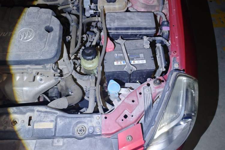 Used Buick Excelle 2015 1.5L Automatic Classic Model Engine Bay Left