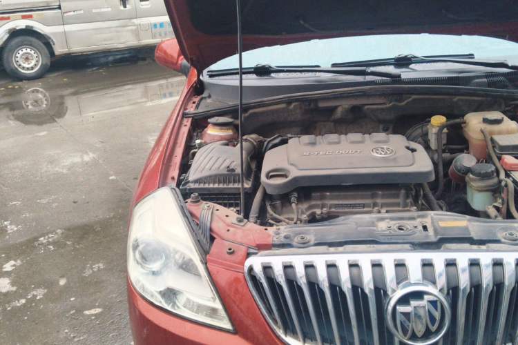 Used Buick Excelle 2015 1.5L Manual Luxury Model Engine Bay Right