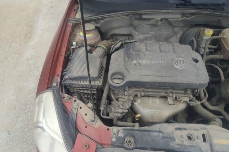 Used Buick Excelle 2015 1.5L Manual Classic Trim Engine Bay Right