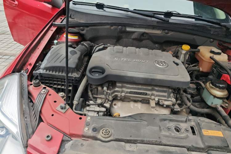 Used Buick Excelle 2015 1.5L Automatic Classic Model Engine Bay Right