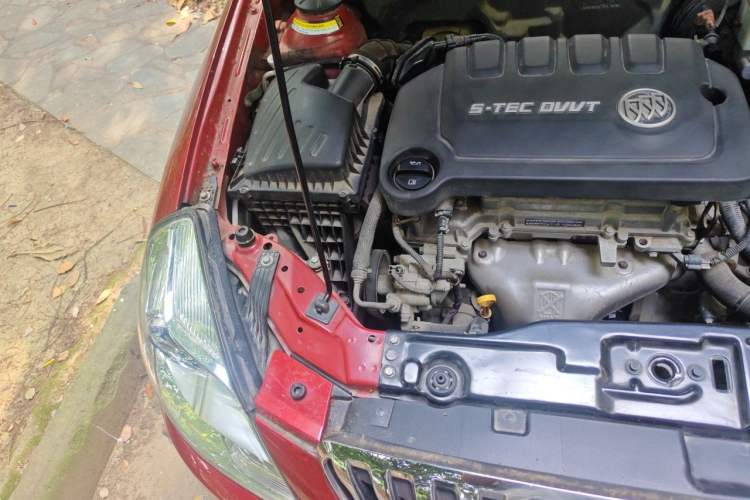 Used Buick Excelle 2015 1.5L Automatic Classic Model Engine Bay Right