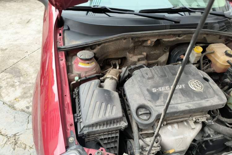 Used Buick Excelle 2015 1.5L Automatic Classic Model Engine Bay Right
