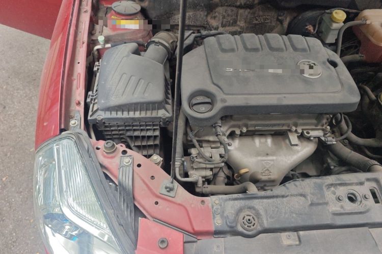 Used Buick Excelle 2015 1.5L Automatic Classic Model Engine Bay Right