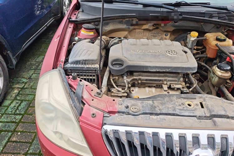 Used Buick Excelle 2015 1.5L Manual Classic Trim Engine Bay Right