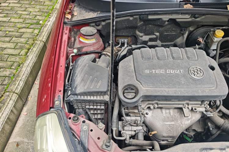 Used Buick Excelle 2015 1.5L Automatic Classic Model Engine Bay Right