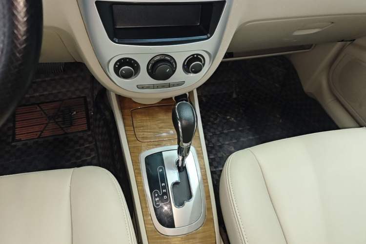 Used Buick Excelle 2015 1.5L Automatic Classic Model Gear Lever