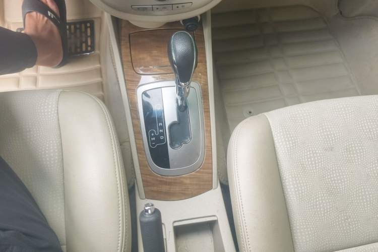 Used Buick Excelle 2015 1.5L Automatic Classic Model Gear Lever