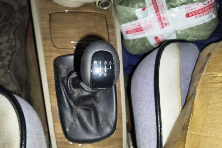 Used Buick Excelle 2015 1.5L Manual Classic Trim Gear Lever