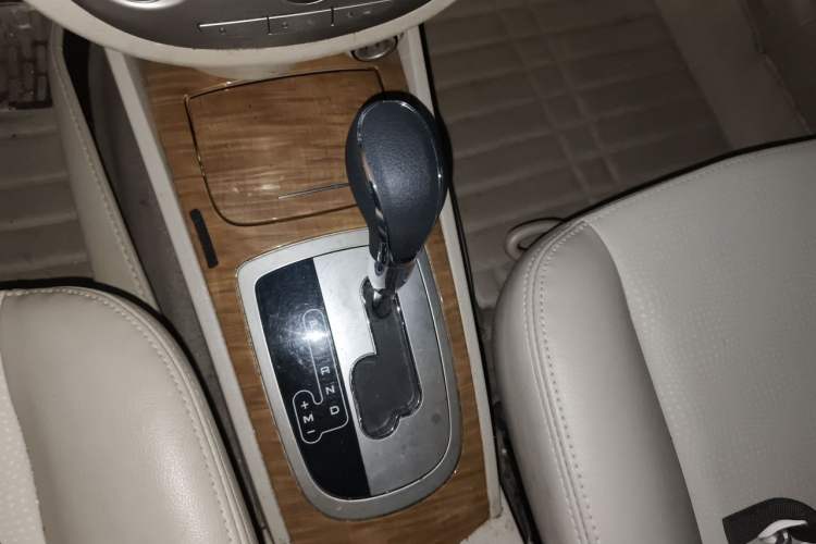 Used Buick Excelle 2015 1.5L Automatic Classic Model Gear Lever