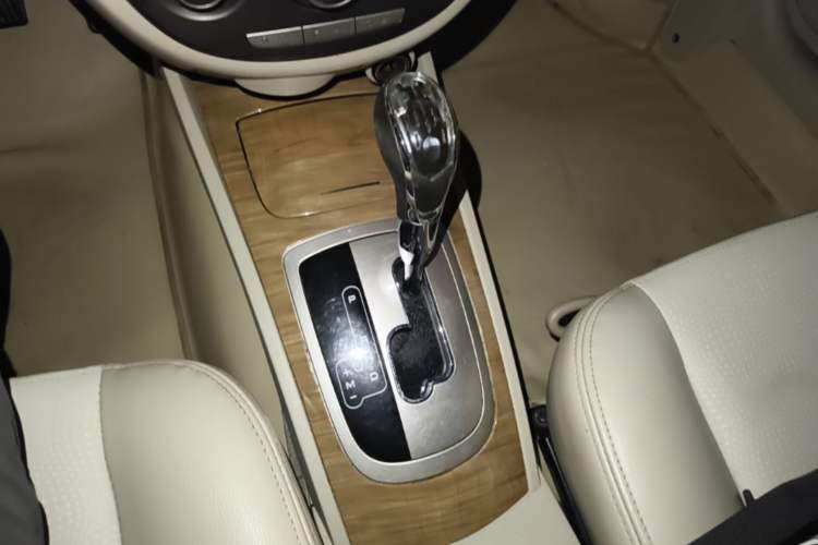 Used Buick Excelle 2015 1.5L Automatic Classic Model Gear Lever