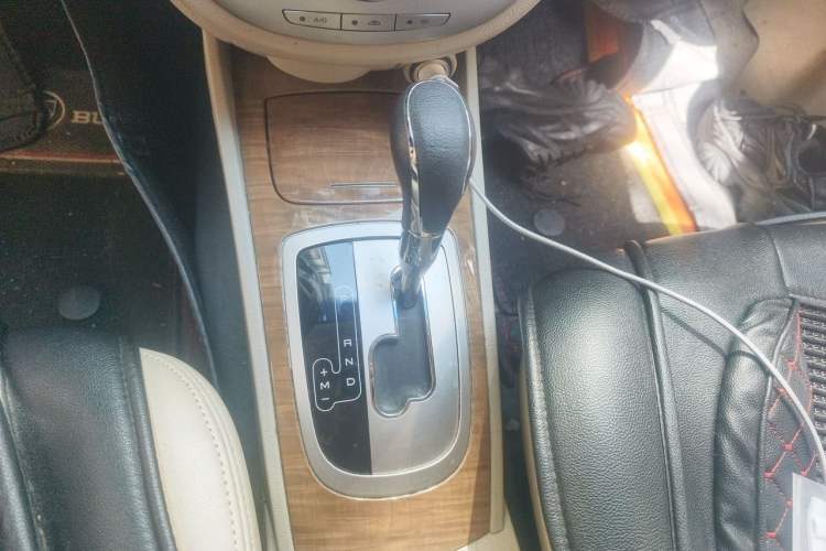 Used Buick Excelle 2015 1.5L Automatic Classic Model Gear Lever