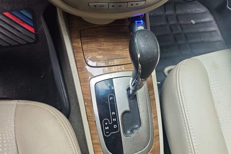 Used Buick Excelle 2015 1.5L Automatic Classic Model Gear Lever