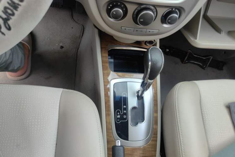 Used Buick Excelle 2015 1.5L Automatic Classic Model Gear Lever