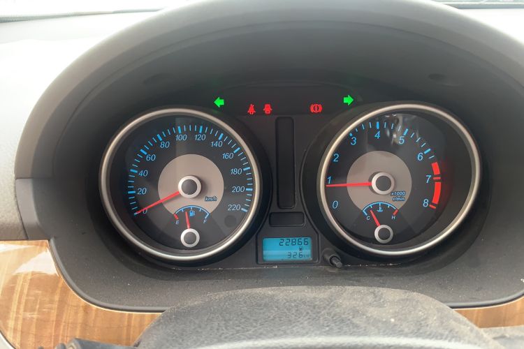 Used Buick Excelle 2015 1.5L Manual Classic Trim Instrument Cluster