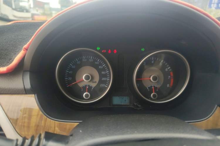 Used Buick Excelle 2015 1.5L Manual Classic Trim Instrument Cluster