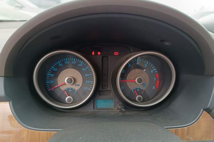 Used Buick Excelle 2015 1.5L Manual Classic Trim Instrument Cluster