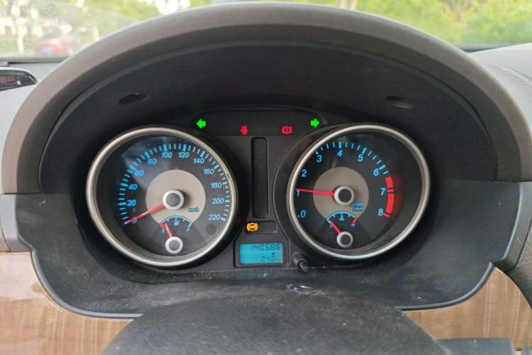 Used Buick Excelle 2015 1.5L Manual Classic Trim Instrument Cluster