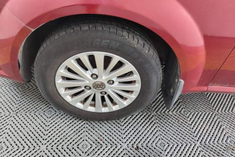 Used Buick Excelle 2015 1.5L Automatic Classic Model Left Front Wheel Hub