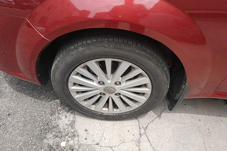 Used Buick Excelle 2015 1.5L Automatic Luxury Edition Left Front Wheel Hub