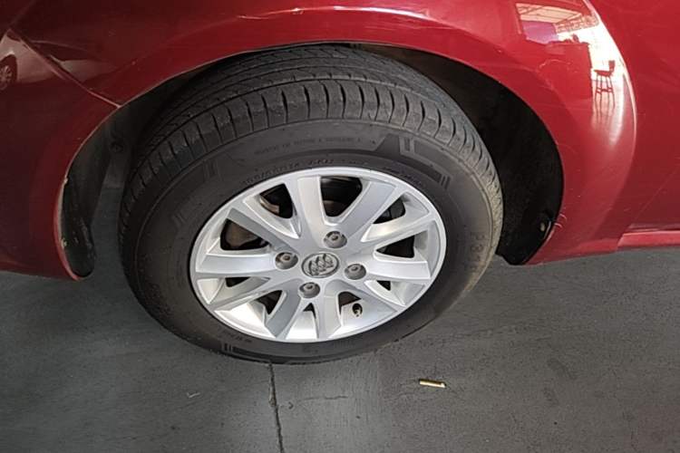 Used Buick Excelle 2015 1.5L Automatic Classic Model Left Front Wheel Hub
