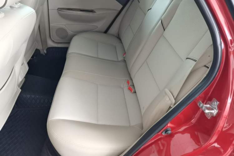 Used Buick Excelle 2015 1.5L Automatic Classic Model Left Rear Seat