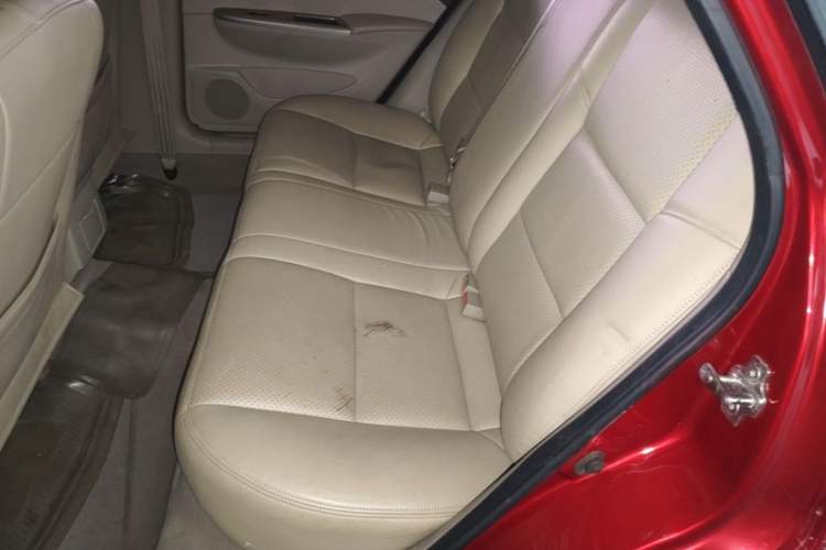 Used Buick Excelle 2015 1.5L Automatic Classic Model Left Rear Seat