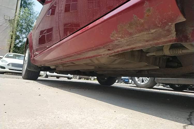 Used Buick Excelle 2015 1.5L Automatic Luxury Edition Left Side Sill