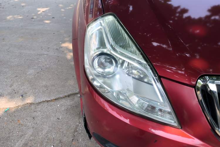 Used Buick Excelle 2015 1.5L Automatic Classic Model Right Front Headlight