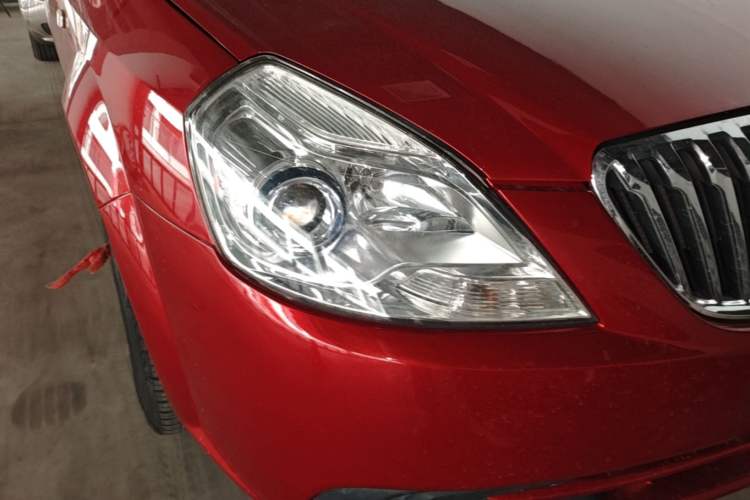 Used Buick Excelle 2015 1.5L Automatic Classic Model Right Front Headlight
