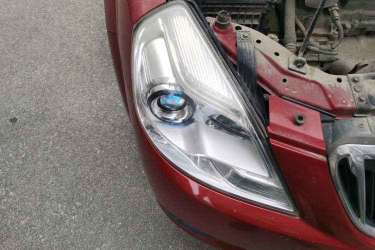 Used Buick Excelle 2015 1.5L Manual Classic Trim Right Front Headlight