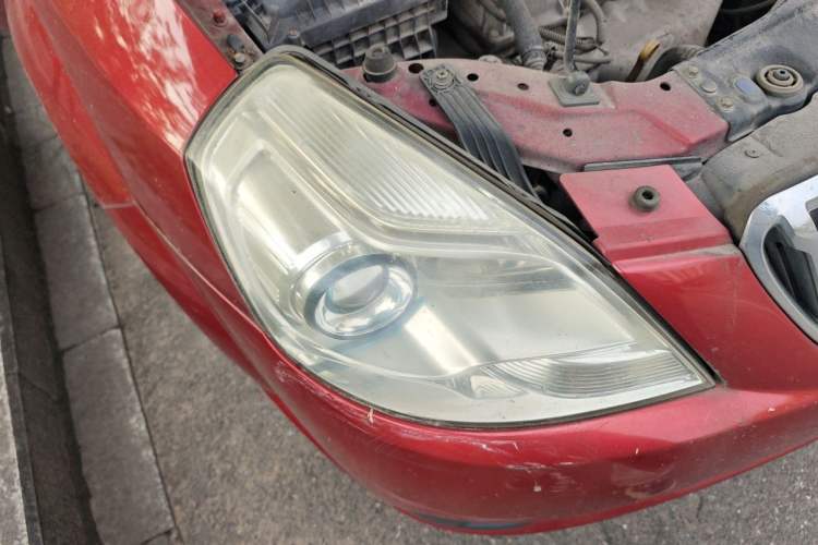 Used Buick Excelle 2015 1.5L Manual Classic Trim Right Front Headlight