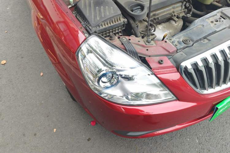 Used Buick Excelle 2015 1.5L Automatic Classic Model Right Front Headlight