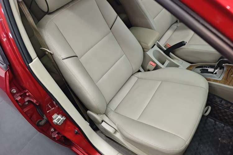 Used Buick Excelle 2015 1.5L Automatic Classic Model Right Front Seat