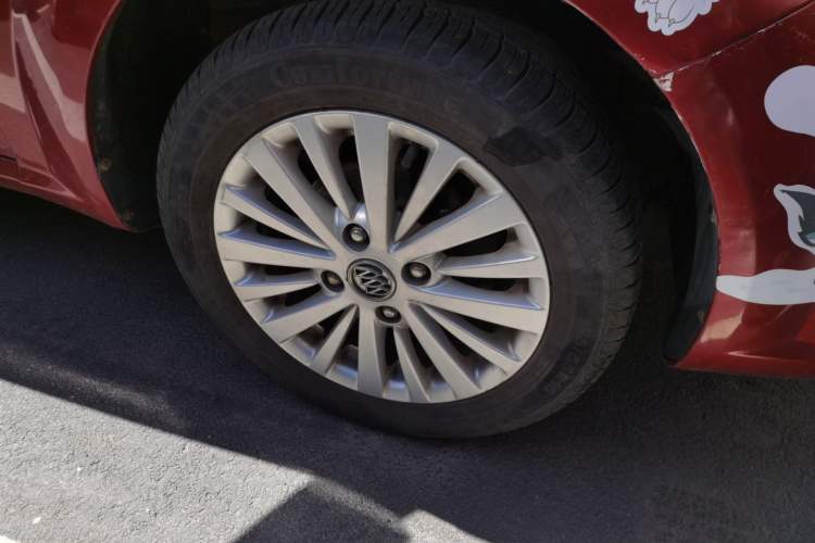 Used Buick Excelle 2015 1.5L Manual Luxury Model Right Front Wheel Hub