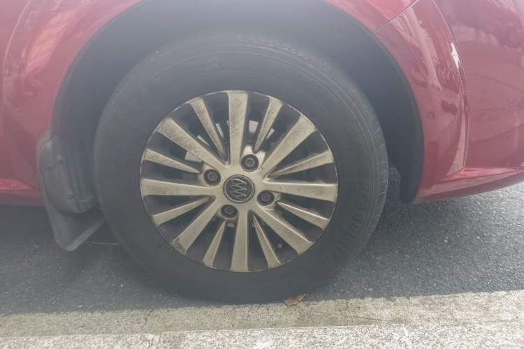 Used Buick Excelle 2015 1.5L Automatic Classic Model Right Front Wheel Hub