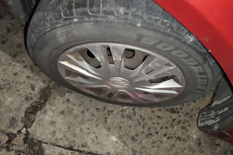 Used Buick Excelle 2015 1.5L Manual Classic Trim Right Front Wheel Hub