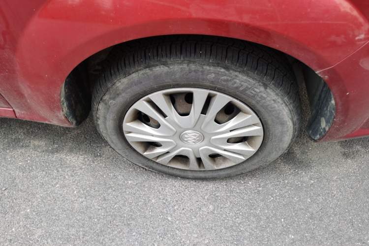 Used Buick Excelle 2015 1.5L Manual Classic Trim Right Front Wheel Hub