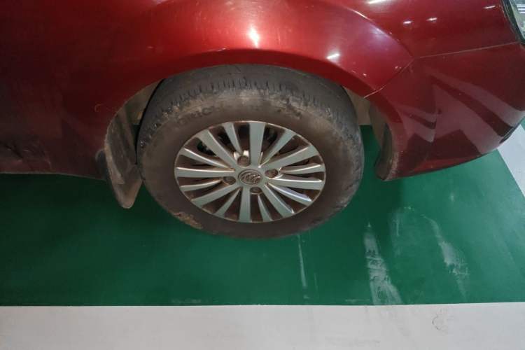 Used Buick Excelle 2015 1.5L Manual Classic Trim Right Front Wheel Hub