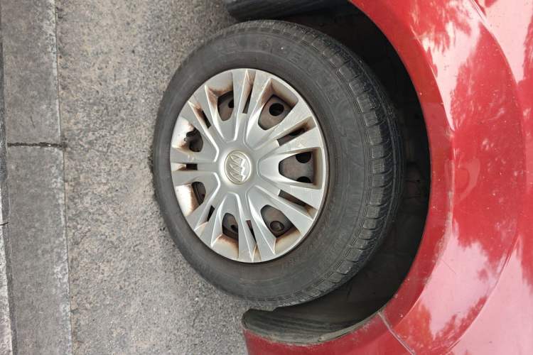 Used Buick Excelle 2015 1.5L Manual Classic Trim Right Front Wheel Hub