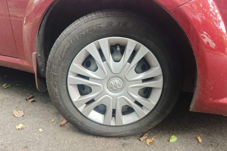 Used Buick Excelle 2015 1.5L Automatic Classic Model Right Front Wheel Hub