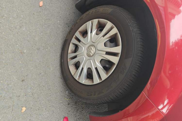 Used Buick Excelle 2015 1.5L Automatic Classic Model Right Front Wheel Hub