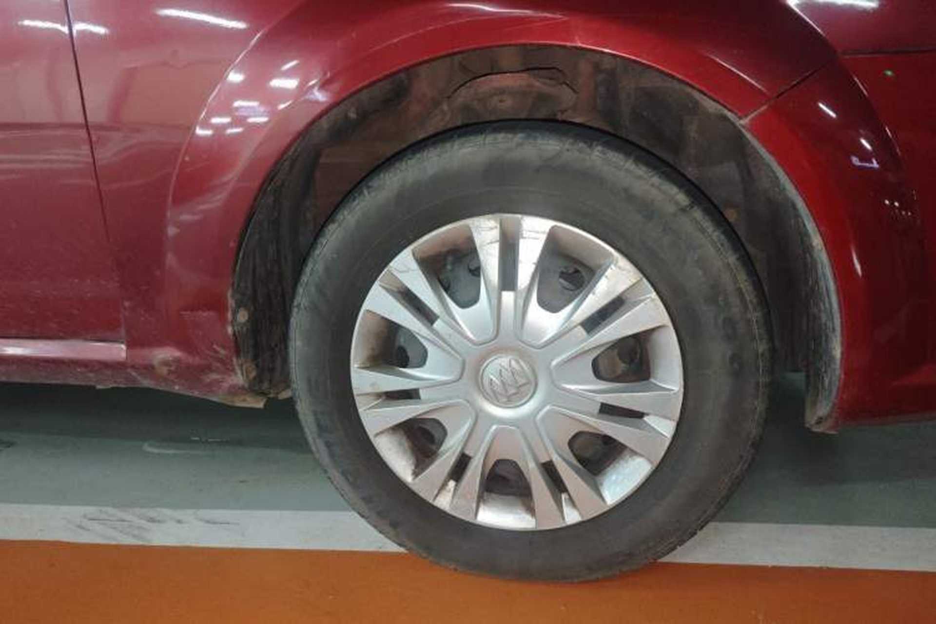 Used Buick Excelle 2015 1.5L Manual Classic Trim Right Front Wheel Hub