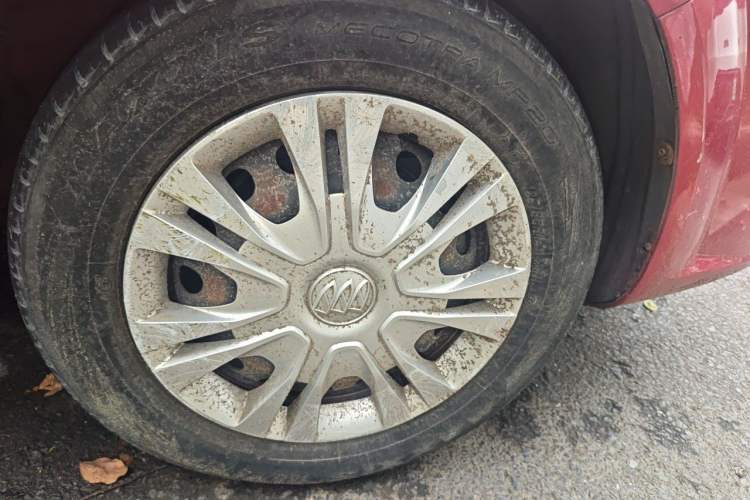 Used Buick Excelle 2015 1.5L Automatic Classic Model Right Front Wheel Hub