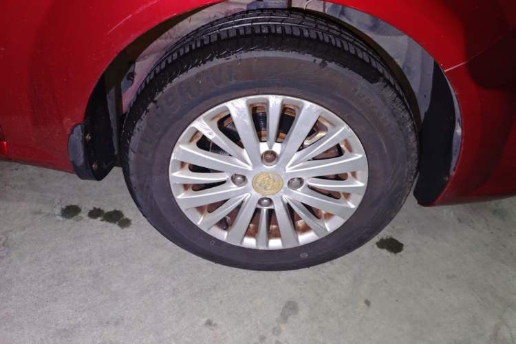 Used Buick Excelle 2015 1.5L Automatic Classic Model Right Front Wheel Hub