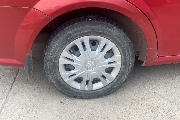Used Buick Excelle 2015 1.5L Manual Classic Trim Right Rear Wheel Hub