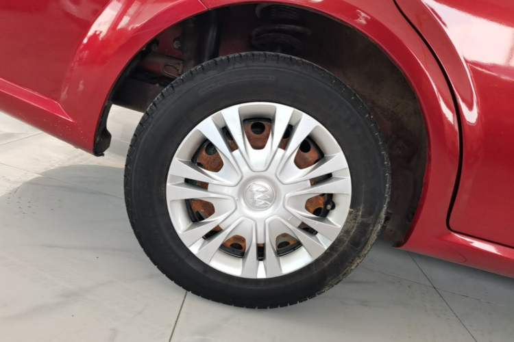 Used Buick Excelle 2015 1.5L Automatic Classic Model Right Rear Wheel Hub