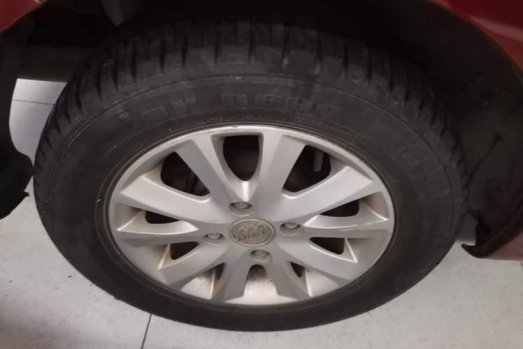Used Buick Excelle 2015 1.5L Automatic Classic Model Right Rear Wheel Hub