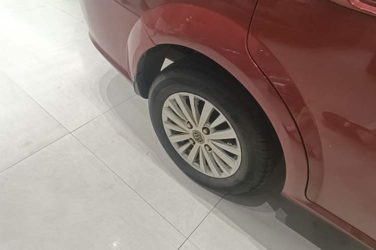 Used Buick Excelle 2015 1.5L Automatic Classic Model Right Rear Wheel Hub