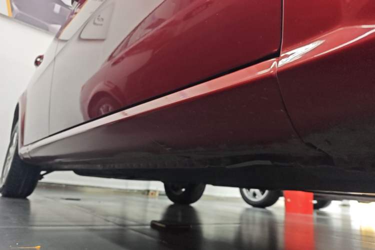 Used Buick Excelle 2015 1.5L Automatic Classic Model Right Side Sill