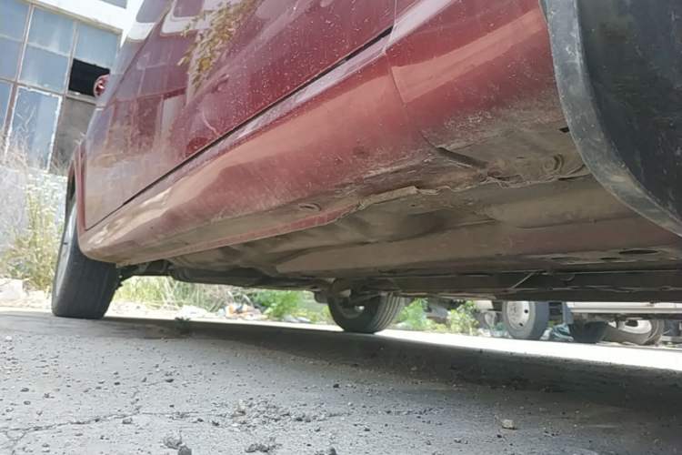 Used Buick Excelle 2015 1.5L Automatic Luxury Edition Right Side Sill